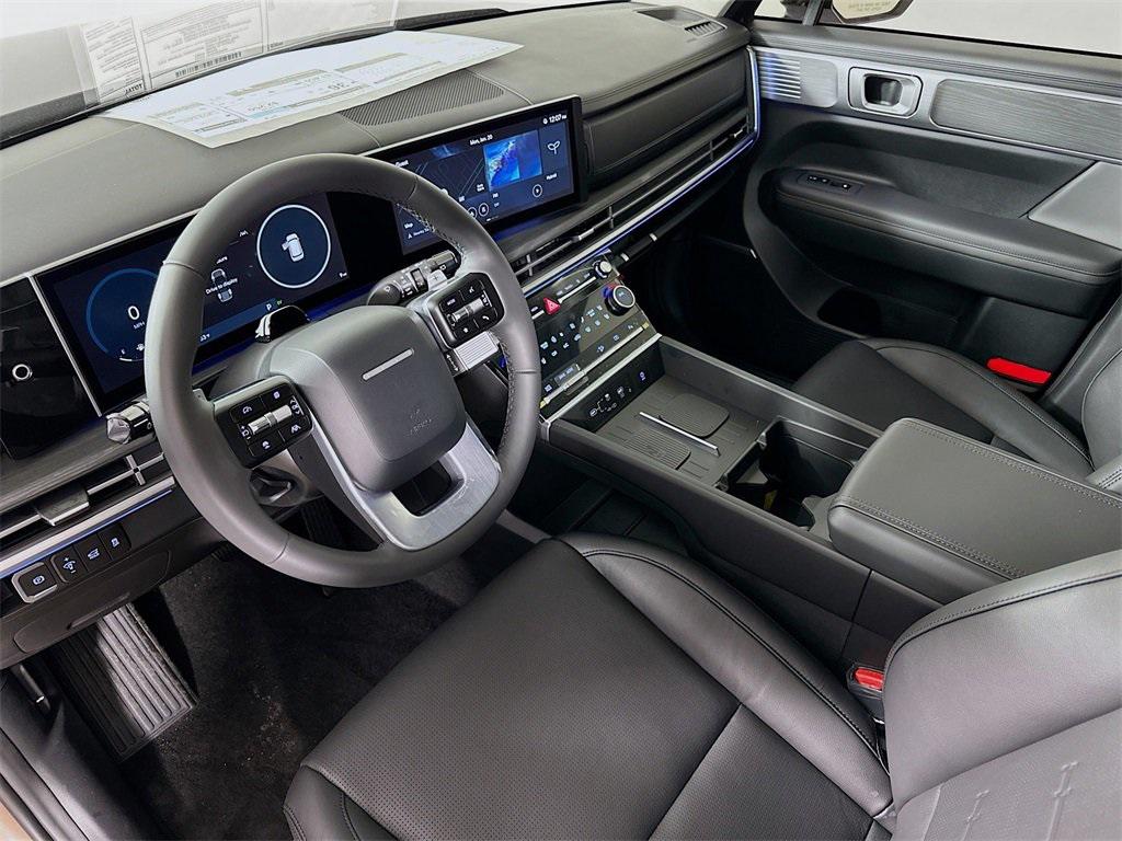 2025 Hyundai Santa Fe Limited photo 4