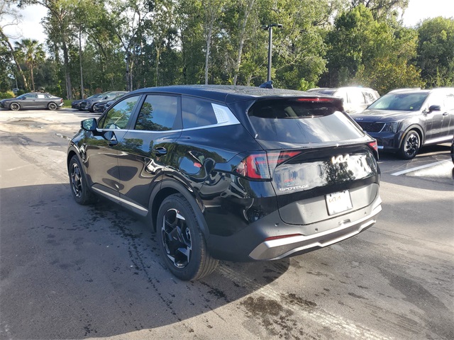 2026 Kia Sportage EX photo 3