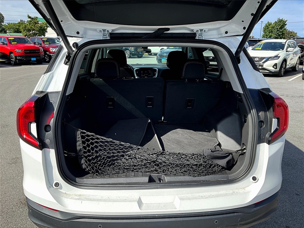 2023 Gmc Terrain SLE photo 33