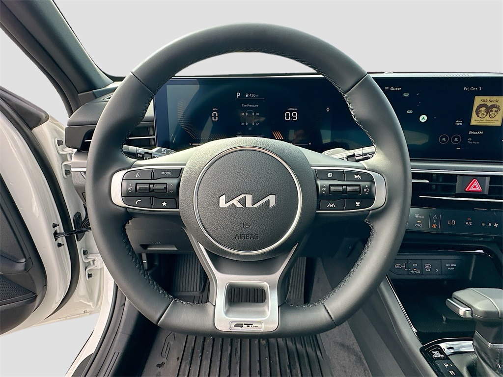 2026 Kia K5 GT-Line photo 11