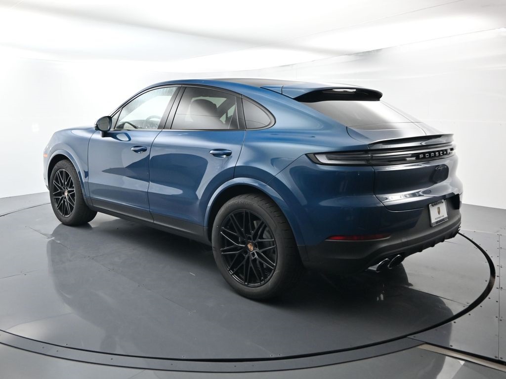 2026 Porsche Cayenne Coupe photo 2