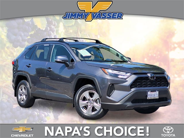 2022 Toyota RAV4 XLE's photo