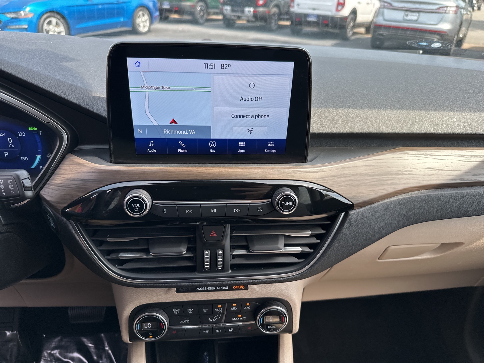 2020 Ford Escape Titanium Hybrid photo 20