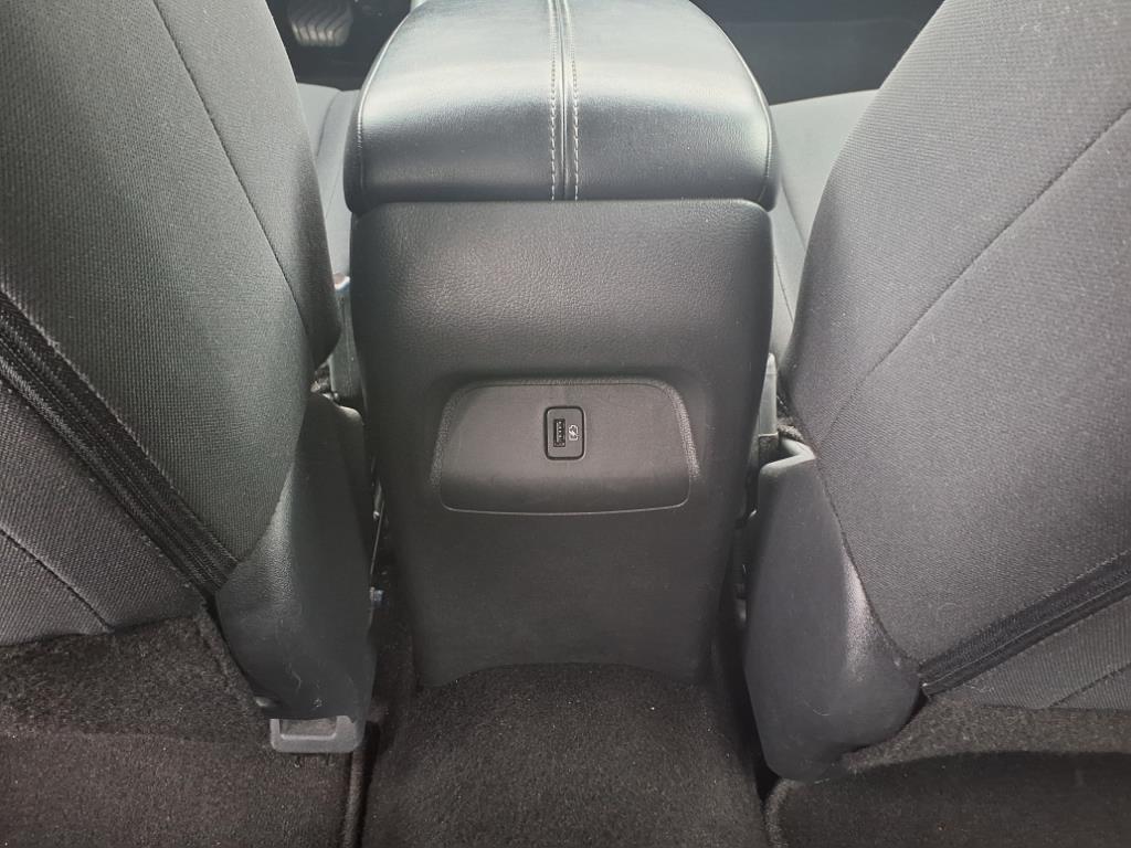 2023 Nissan Sentra SV photo 12