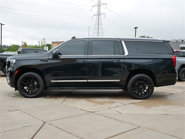 2023 Gmc Yukon XL SLT photo 4
