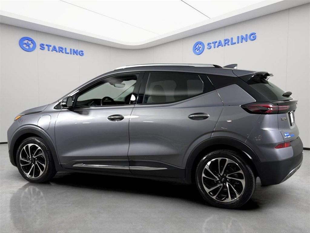 2023 Chevrolet Bolt EUV Premier photo 2
