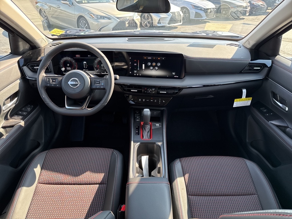 2026 Nissan Kicks SR photo 11