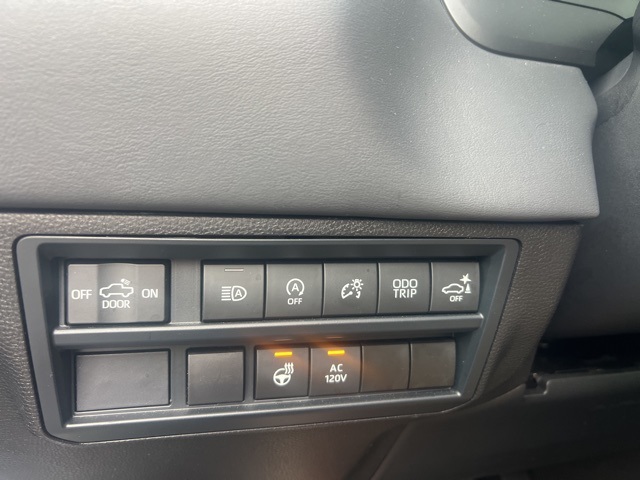 2025 Toyota Tundra Platinum photo 27