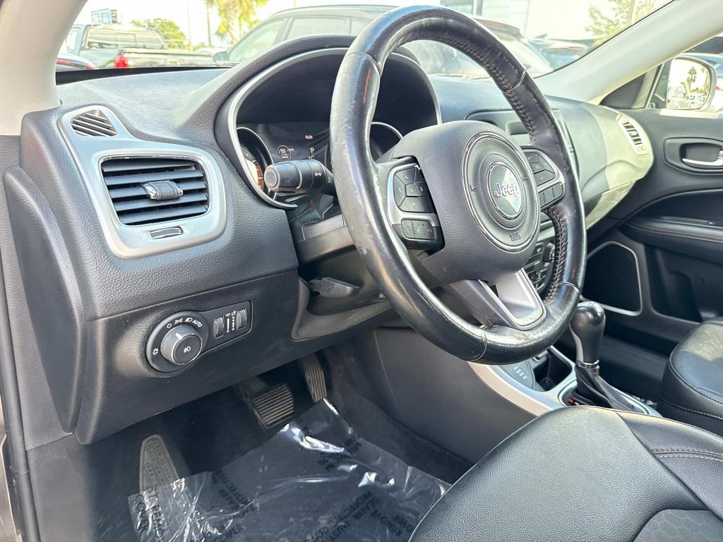 2019 Jeep Compass North Edition Latitude photo 18