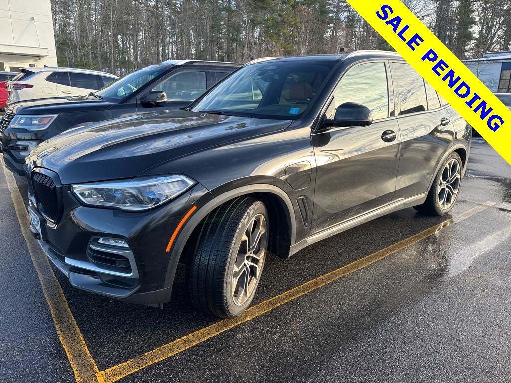 2021 BMW X5 45e's photo