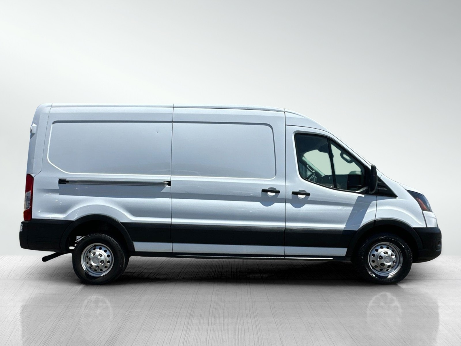 2023 Ford Transit photo 2