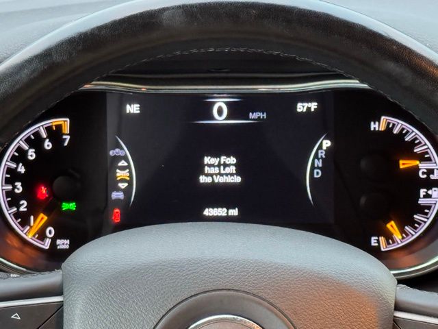 2021 Jeep Grand Cherokee Limited photo 2