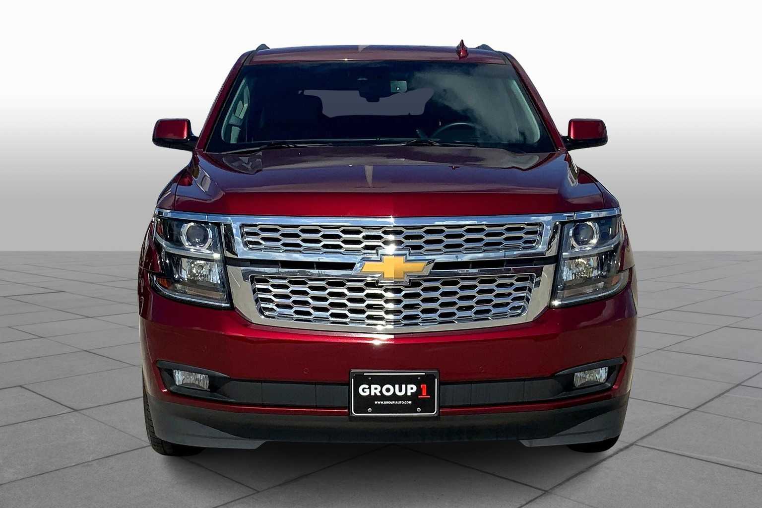 2016 Chevrolet Tahoe LT photo 3