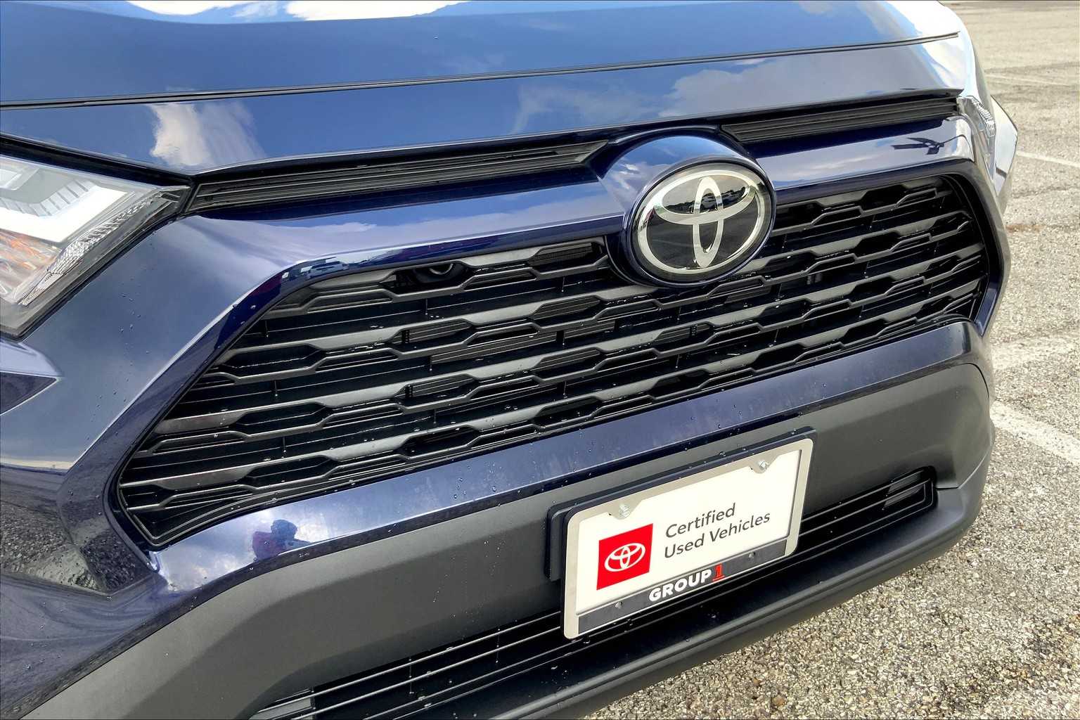 2024 Toyota RAV4 XLE photo 28