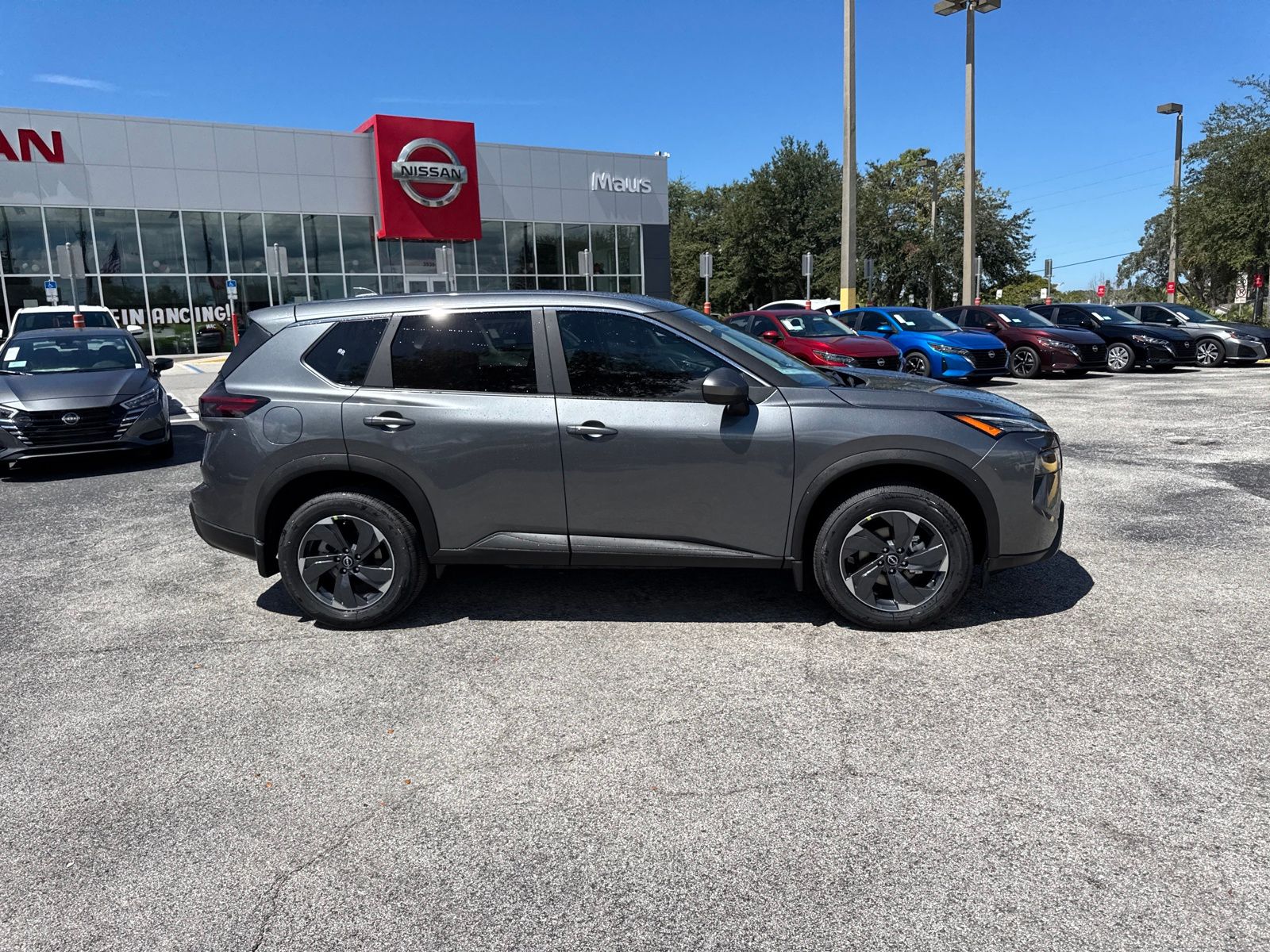 2026 Nissan Rogue SV photo 3