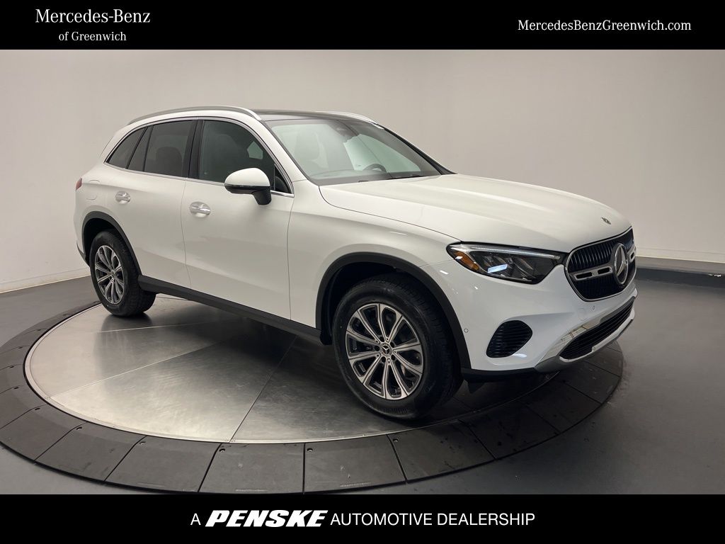 2026 Mercedes-Benz GLC Base's photo