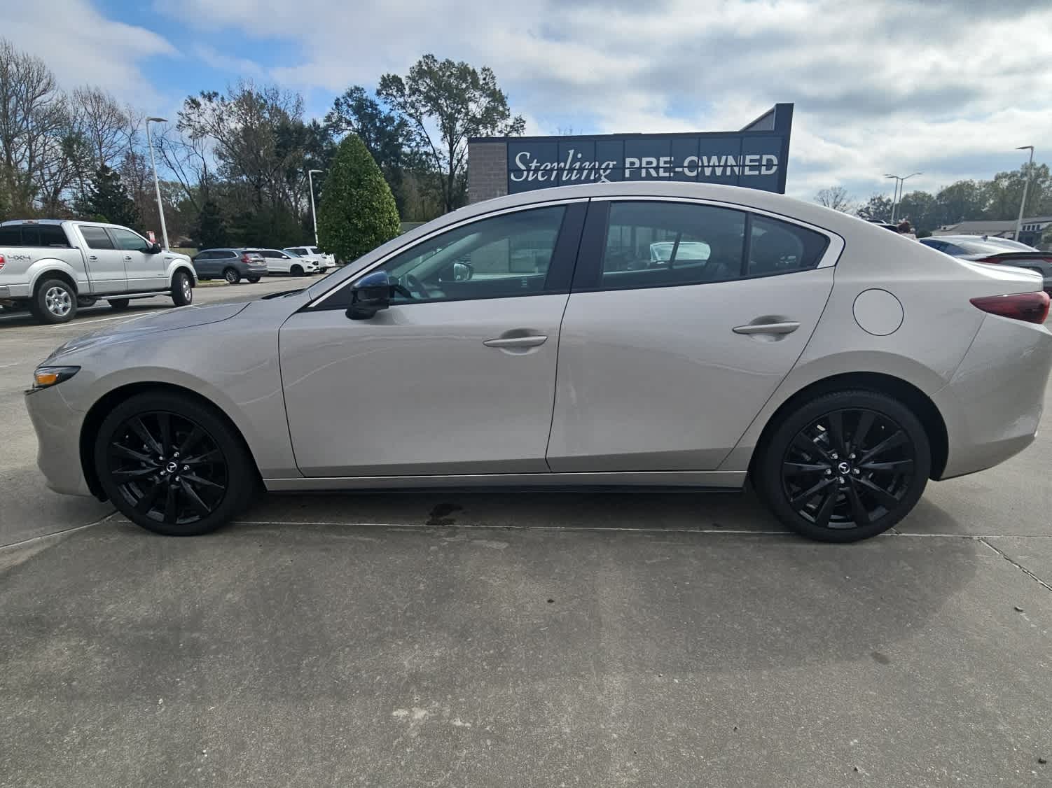 2025 Mazda Mazda3 Select Sport's photo