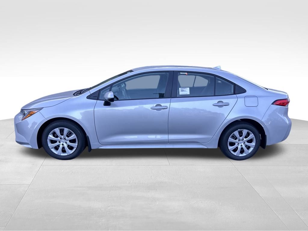 2025 Toyota Corolla LE photo 2