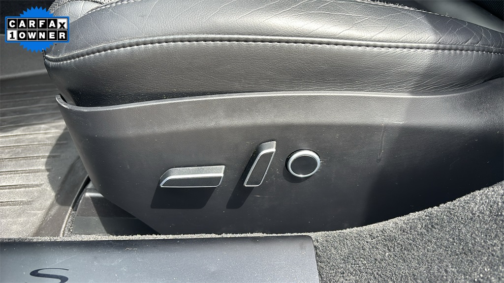 2021 Tesla Model S Plaid photo 20