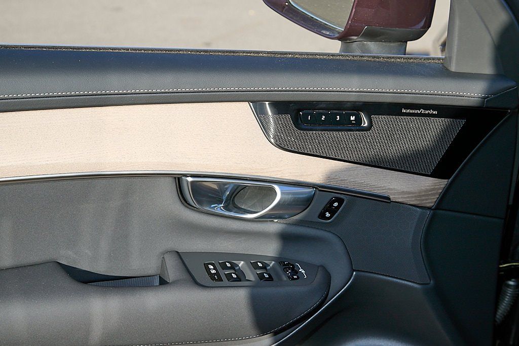 2026 VOLVO XC90 - Image 10