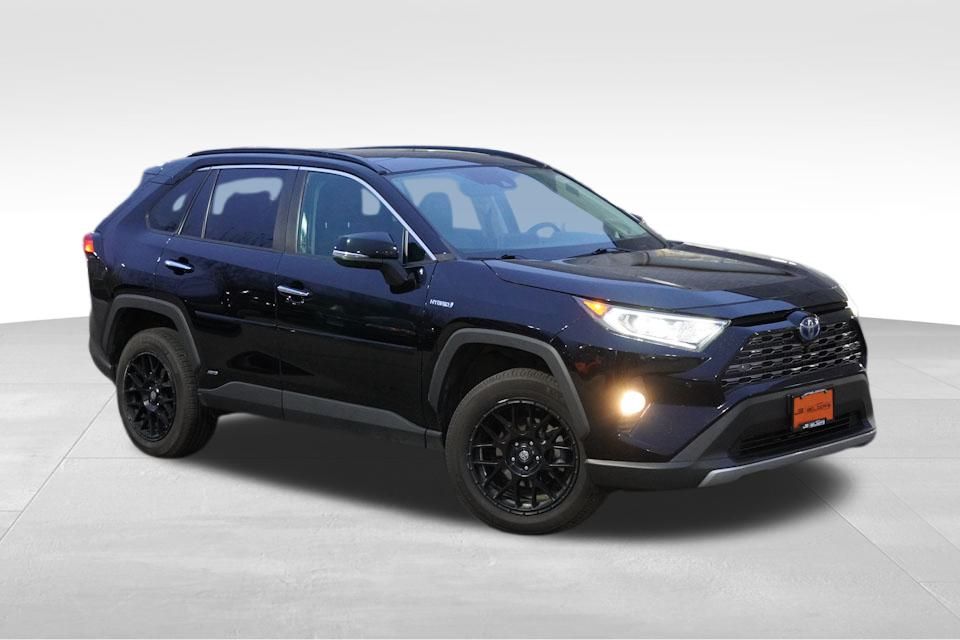 2021 Toyota RAV4 Limited's photo