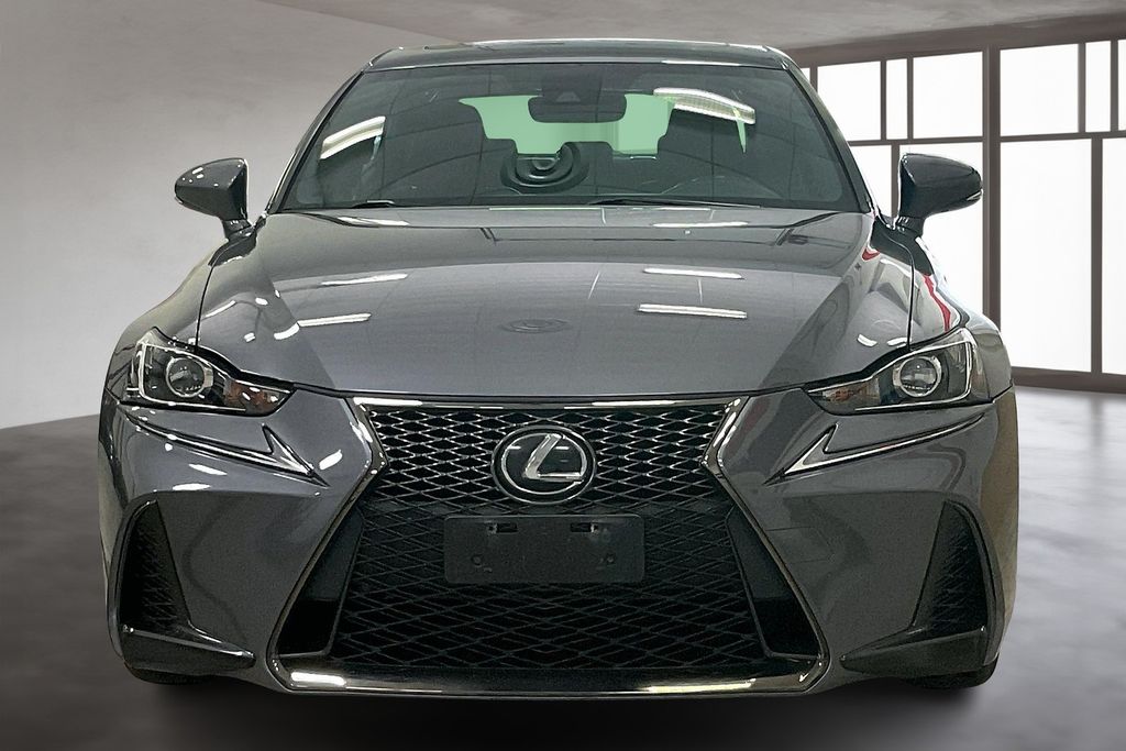 2017 Lexus IS 300 photo 3
