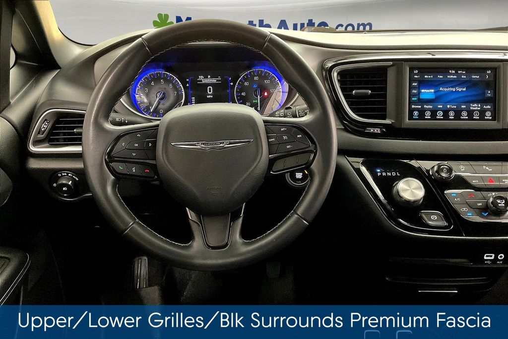 2018 Chrysler Pacifica Touring L photo 6