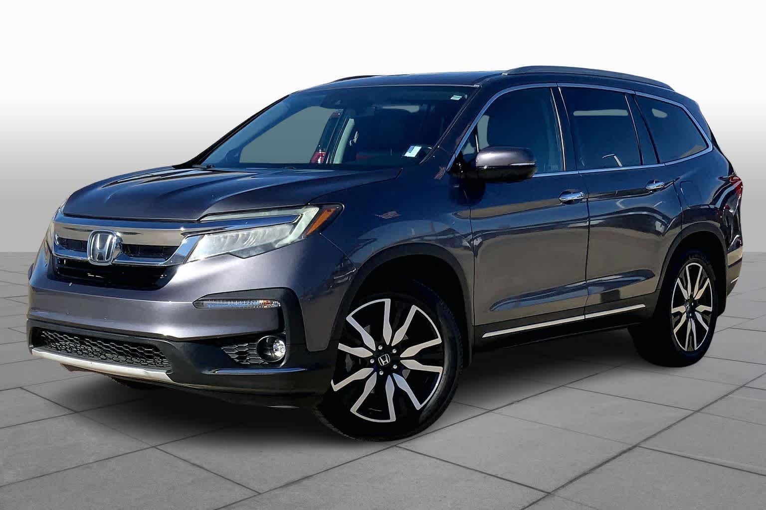 2019 Honda Pilot Elite's photo