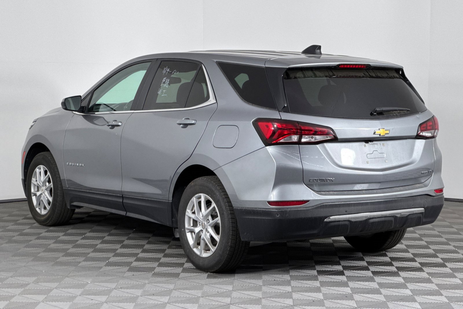 2024 Chevrolet Equinox LT photo 6