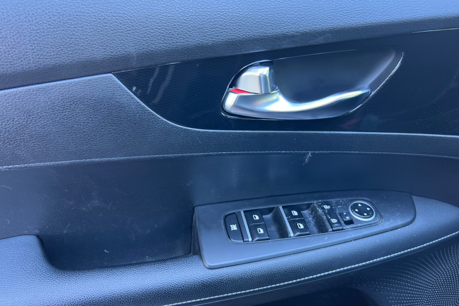2023 Kia Forte GT-Line photo 7