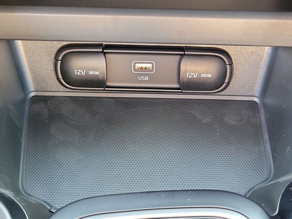 2025 Kia Soul LX photo 19