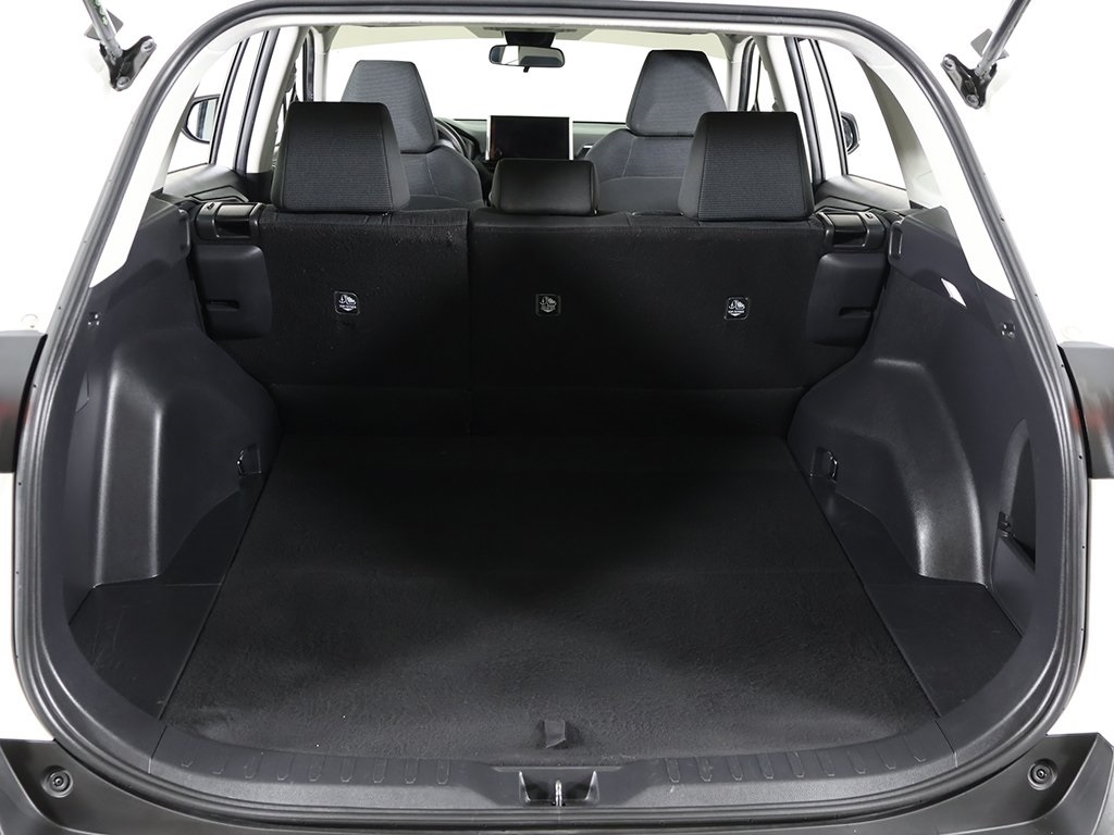 2024 Toyota RAV4 Hybrid LE photo 12