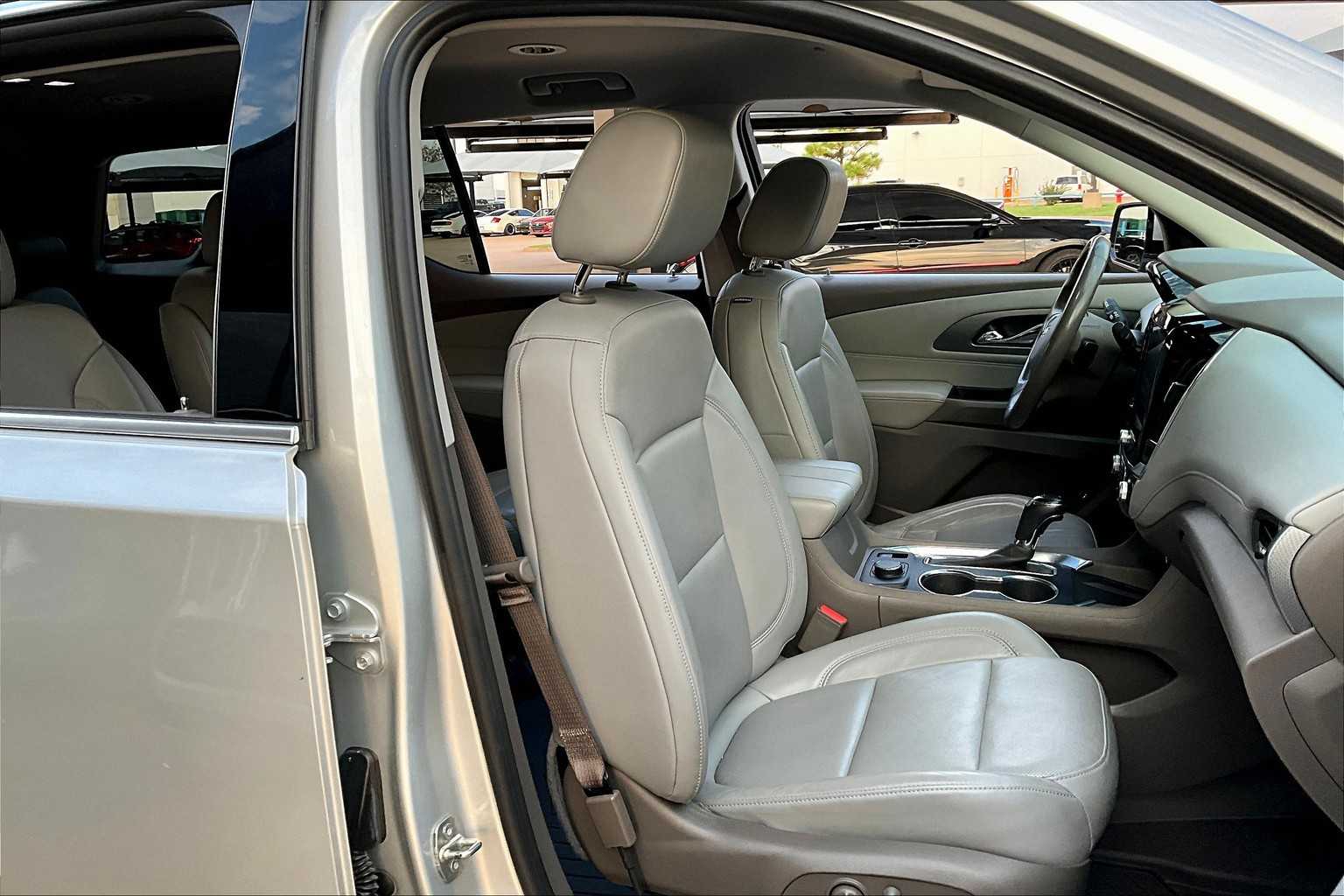 2019 Chevrolet Traverse Premier photo 8