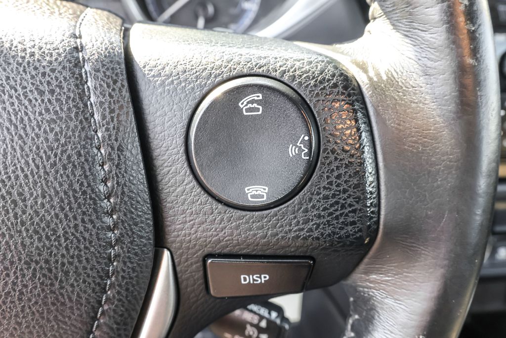2015 Toyota Corolla L photo 19