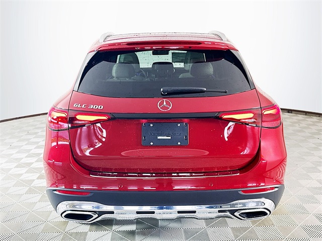 2025 Mercedes Benz GLC 300 photo 6