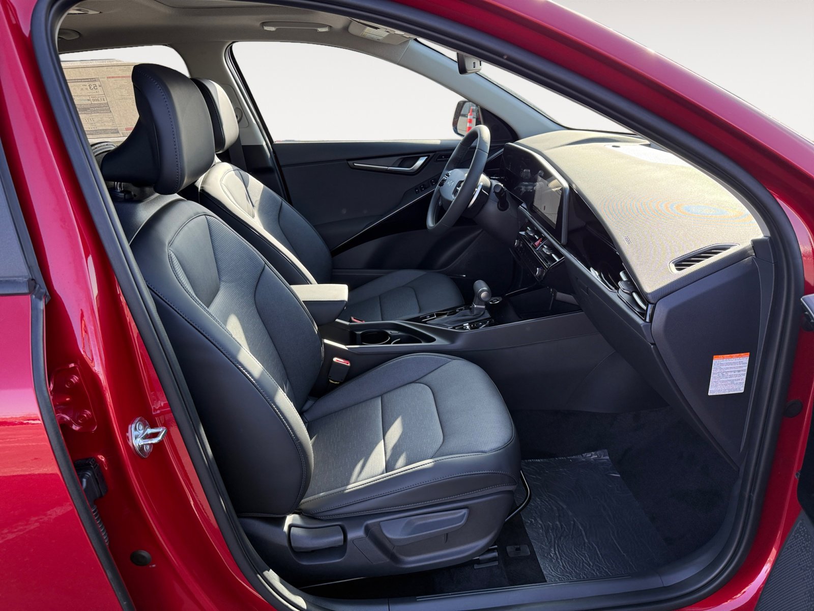 2025 Kia Niro SX photo 19