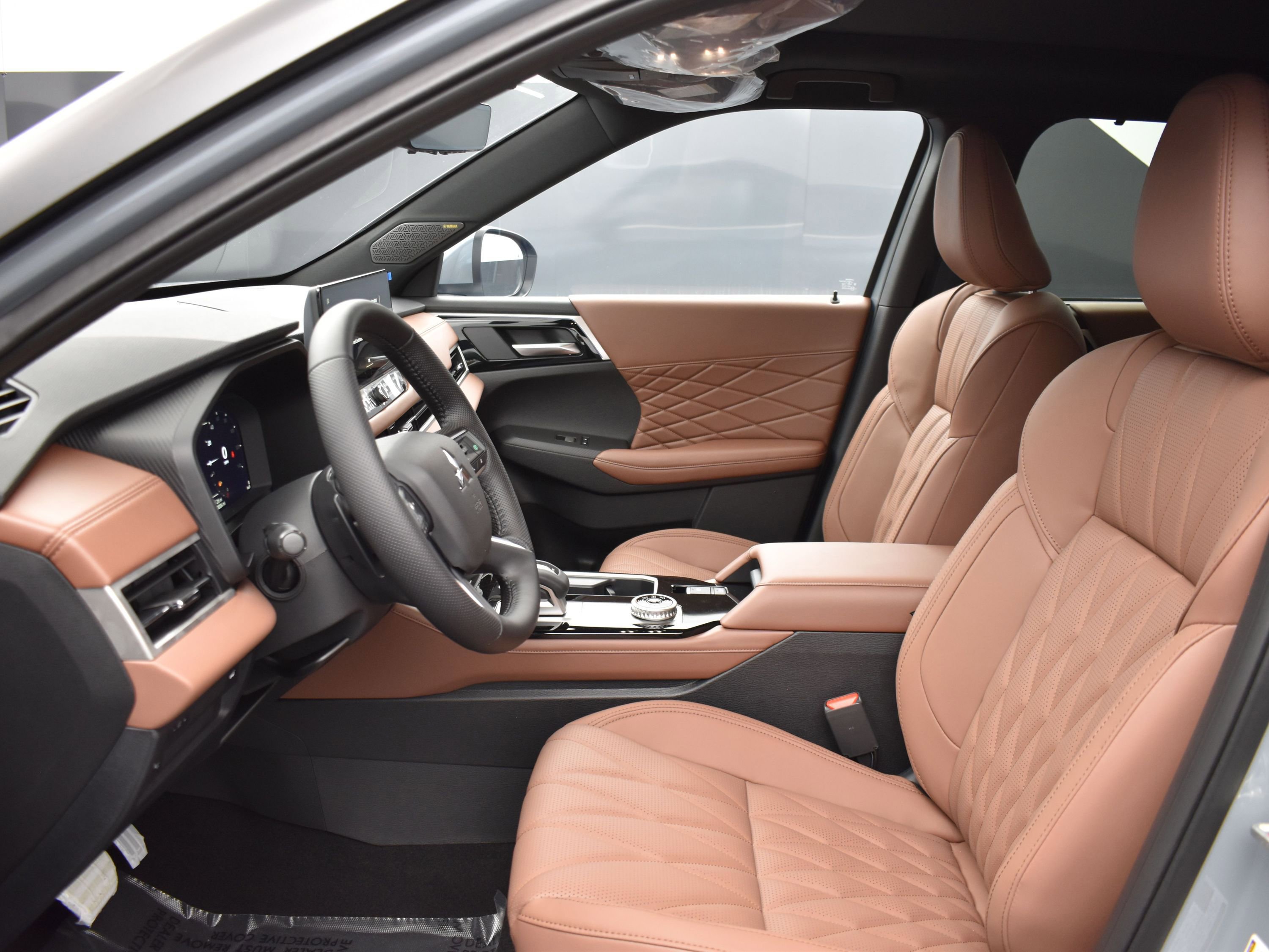 2025 Mitsubishi Outlander SEL photo 15