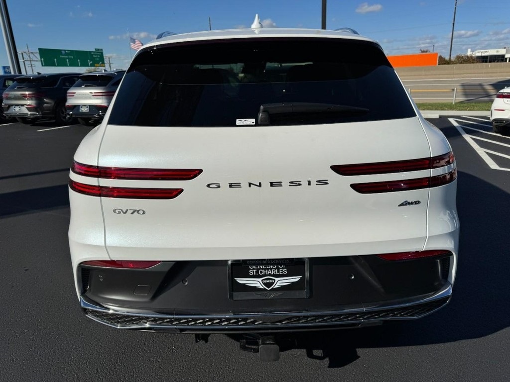 2026 Genesis GV70 2.5T Advanced photo 4