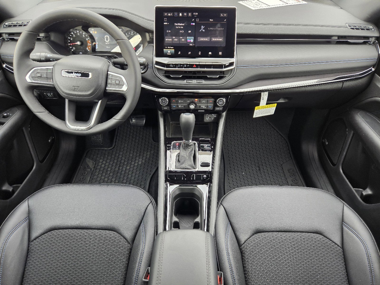 2025 Jeep Compass North Edition Latitude photo 17