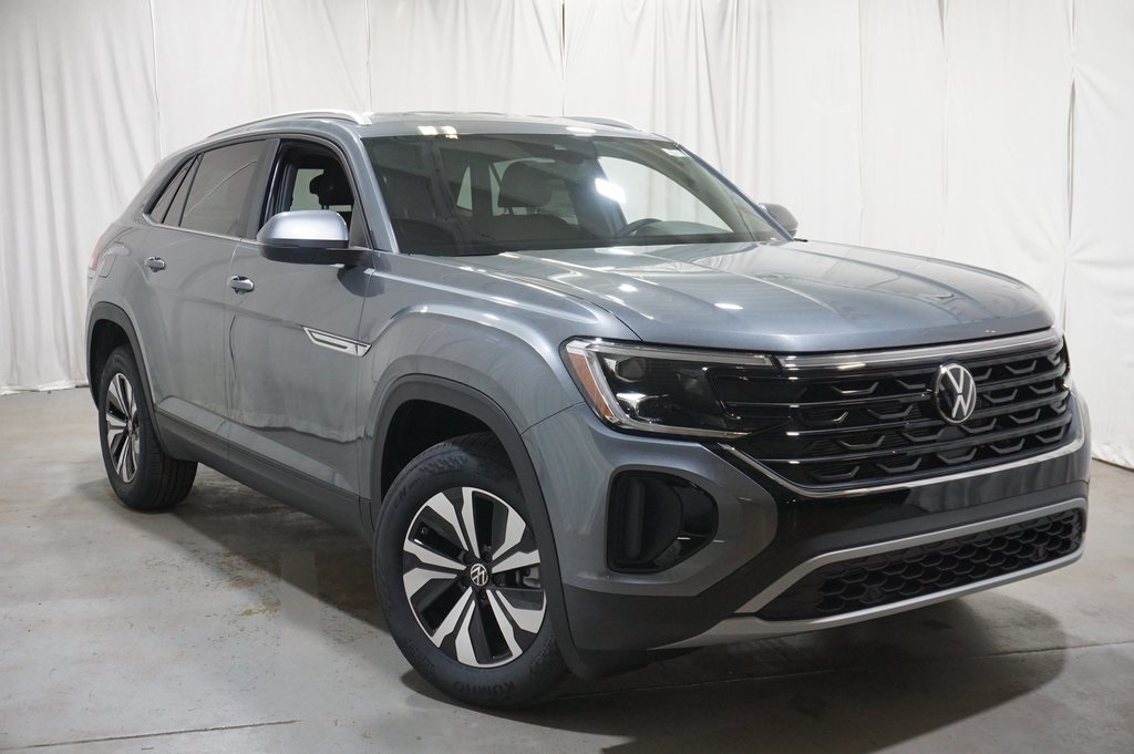 2025 Volkswagen Atlas Cross Sport SE photo 3