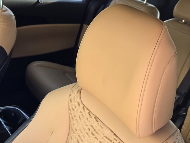 2022 Kia Carnival EX photo 13