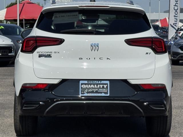 2024 Buick Encore GX Sport Touring photo 3