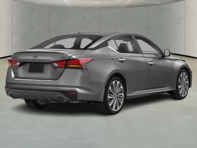 2025 Nissan Altima SL photo 2