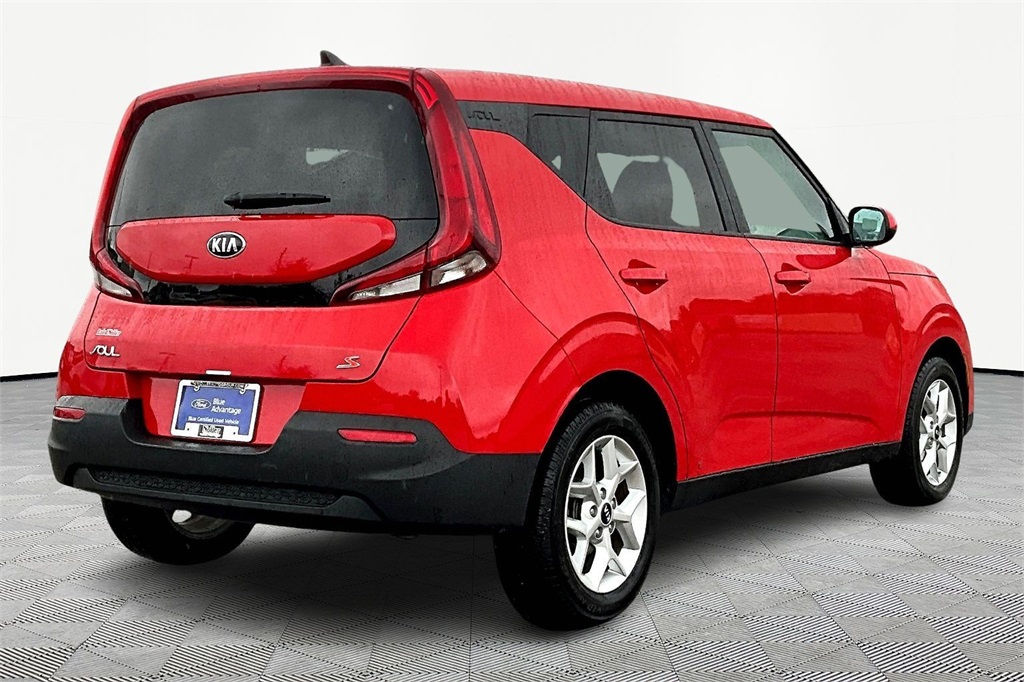 Used 2021 Kia Soul S with VIN KNDJ23AU1M7761652 for sale in Kansas City