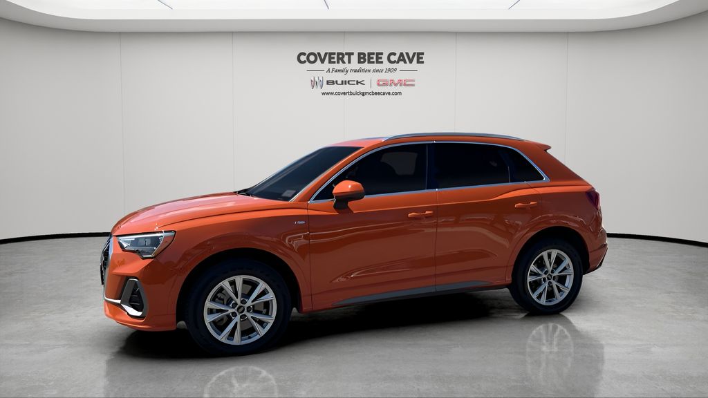 2022 Audi Q3 S line Premium 45 TFSI photo 3