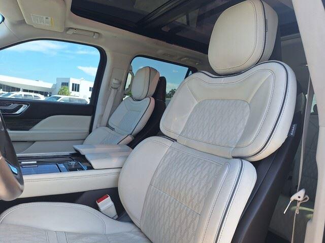 2020 Lincoln Navigator Black Label photo 11
