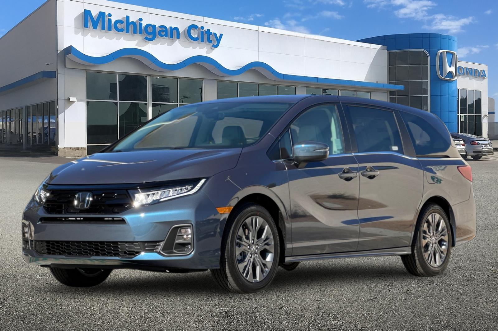 2026 Honda Odyssey Touring's photo