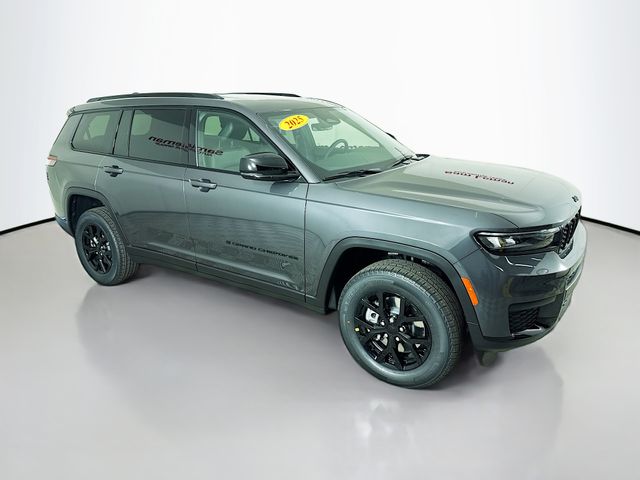 2025 Jeep Grand Cherokee L Altitude's photo