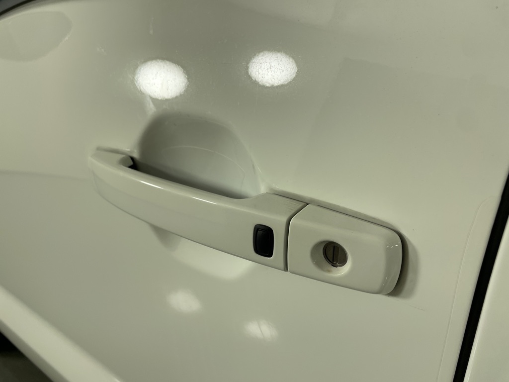 2025 Nissan Frontier King Cab SV photo 12