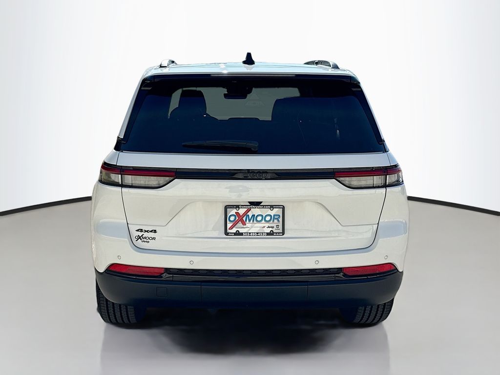 2025 Jeep Grand Cherokee Altitude X photo 2